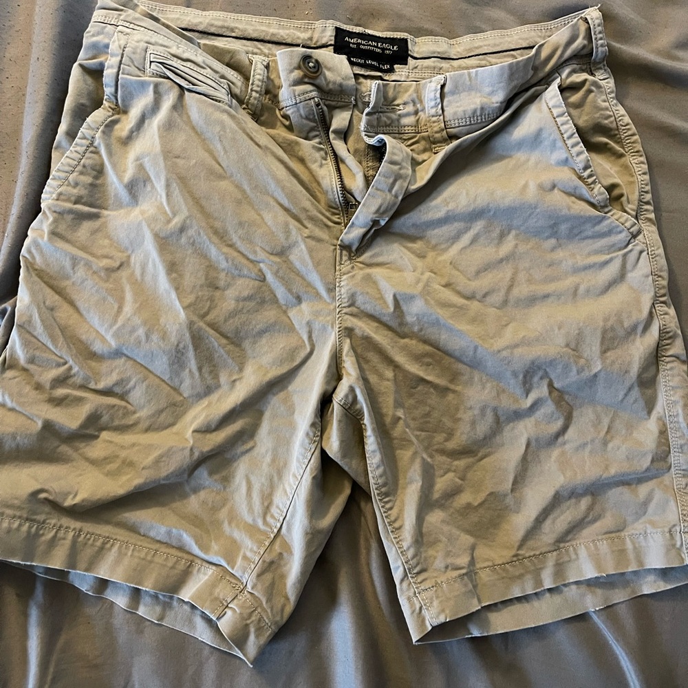 American Eagle gray next level shorts